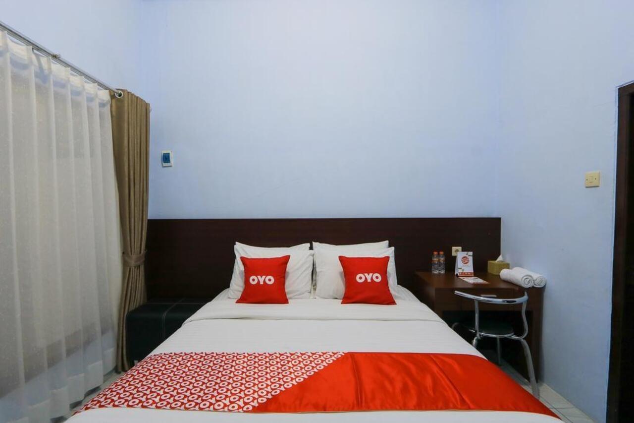OYO 2453 Artha Graha Vip Hotel Banyuwangi  Bagian luar foto