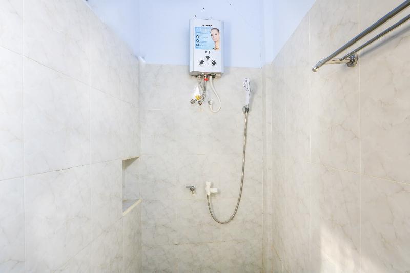 OYO 2453 Artha Graha Vip Hotel Banyuwangi  Bagian luar foto